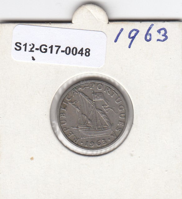 S12-G17-0048 Portugal 2.5 escudos 1963  VF