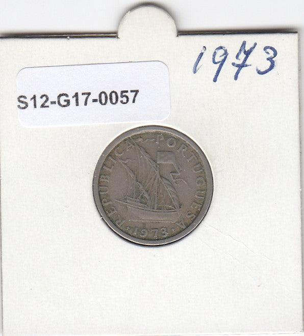 S12-G17-0057 Portugal 2.5 escudos 1973  VF