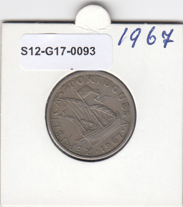 S12-G17-0093 Portugal 5 escudos 1967  VF