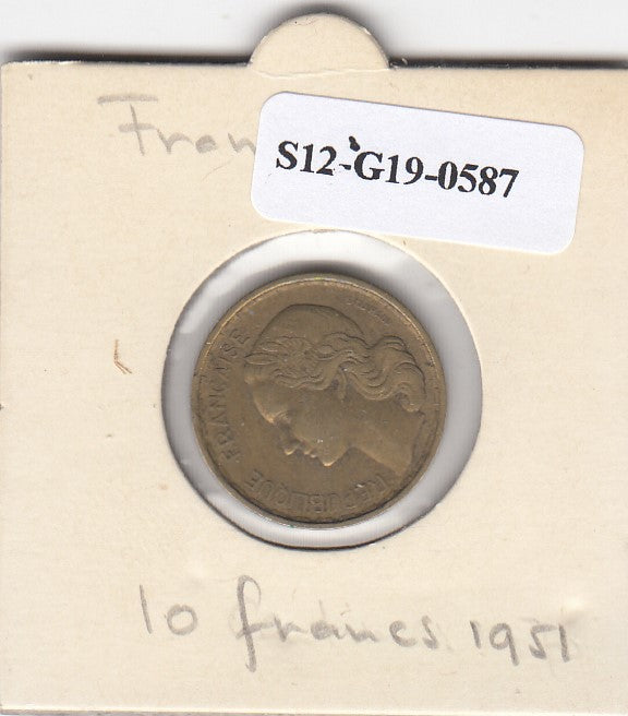 S12-G19-0587 Frankrijk 10 francs 1951  VF KM915