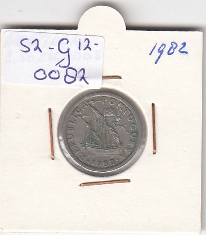 S2-G12-0082 Portugal 2 1/2 Escudos VF 1982 KM590