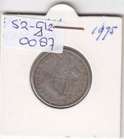 S2-G12-0087 Portugal 5 Escudos VF 1975 KM591