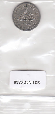 S21-N07-0838 Portugal 2 1/2 Escudos VF 1982 KM591