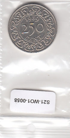 S21-W16-0058 Suriname 250 Cent XF 1989 KM24