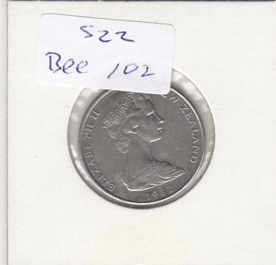 S22-BEE-0102 New Zealand 10 Cent VF 1982 KM41.1