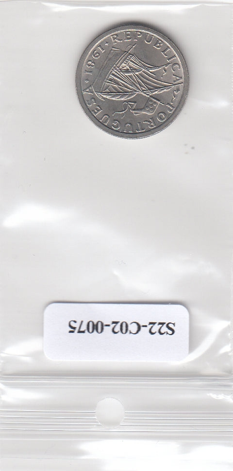 S22-C02-0075-M01 Portugal 2 1/2  escudos UNC 1981 KM590