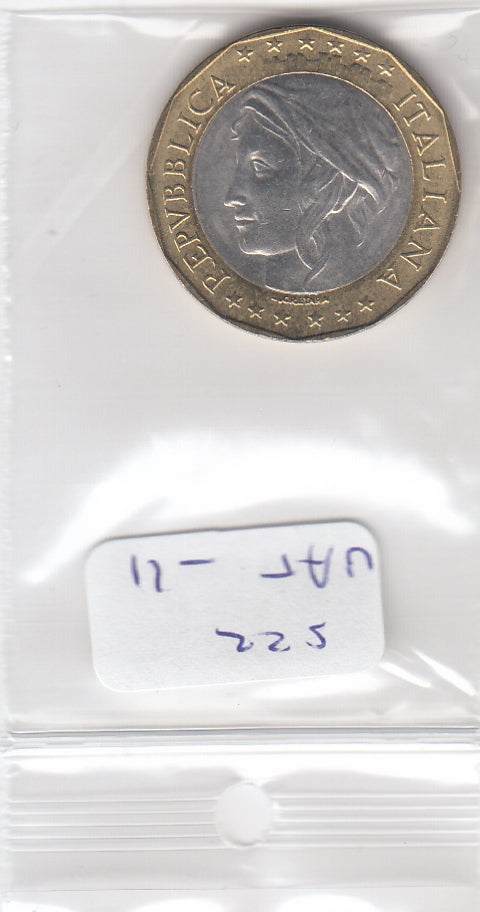 S22-VAT-0011 Italy 1000 lire XF 1997 KM190