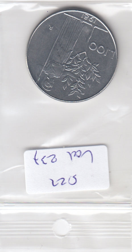 S22-VAT-0237 Italy 100 lire VF 1981 KM96.1